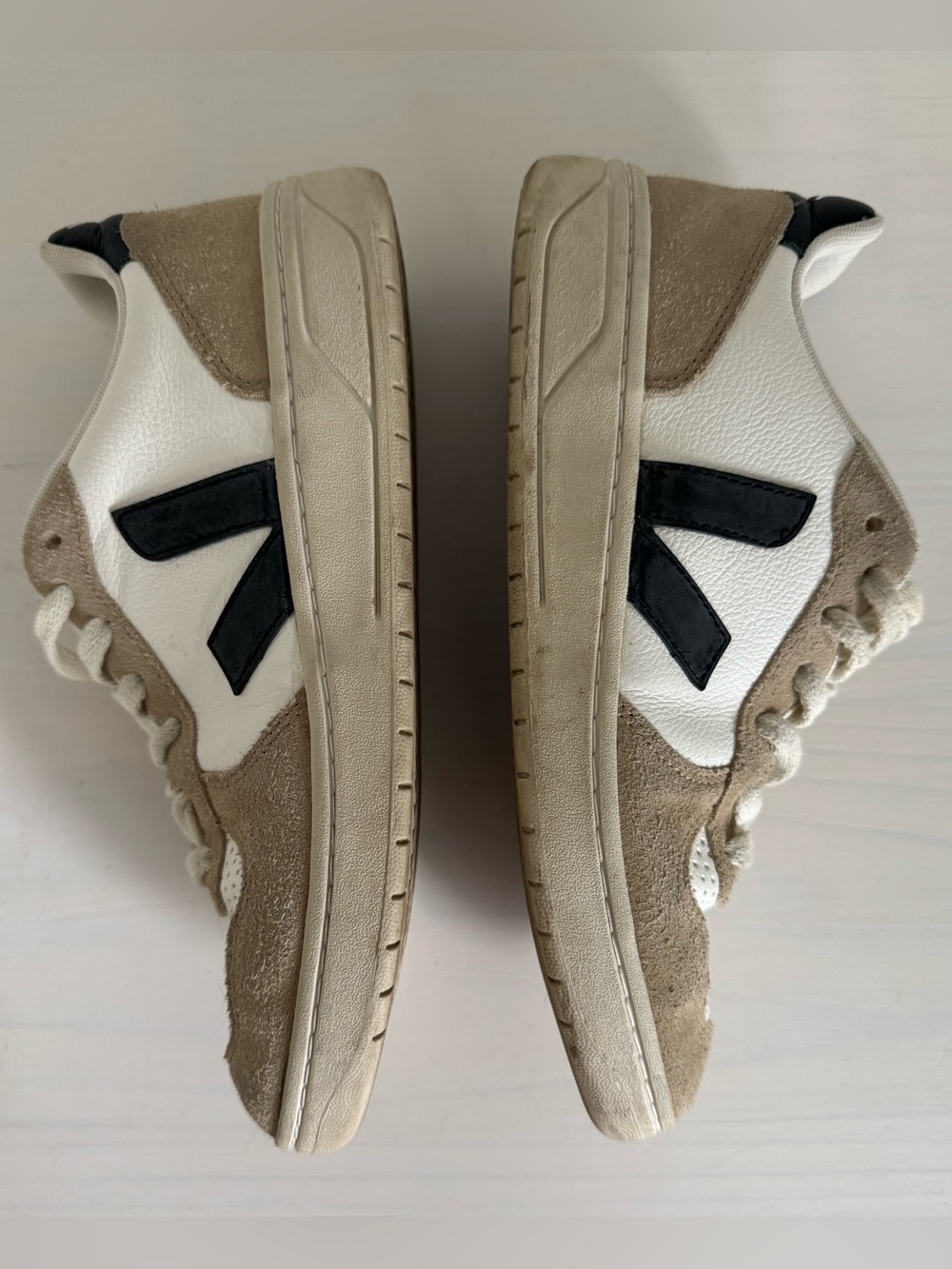 Veja V-10 White Black Sahara Low Top Sneakers Leather Suede EU 39 US Women's 8 - Picture 7 of 12